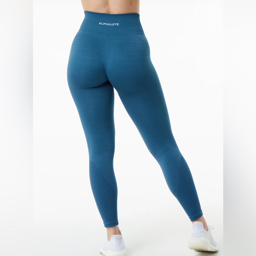 🔥 Alphalete Blue Ozone Leggings - Size Small 🔥 Never worn!